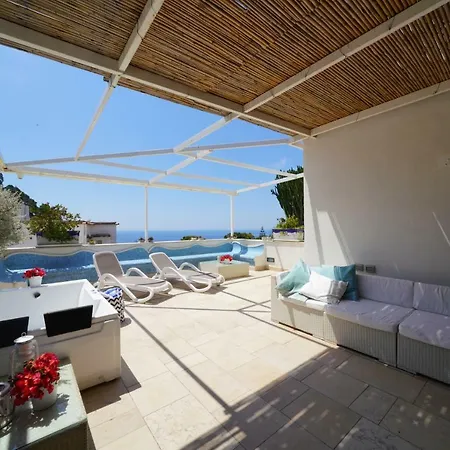 Holiday home Regina Di - Due Golfi Capri